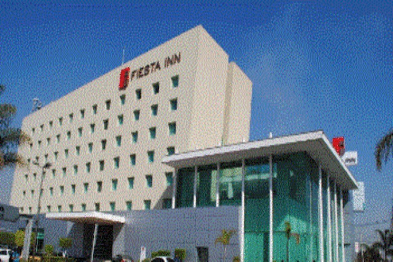 Fiesta Inn Cuautitlan Куаутітлан-Іскальї Екстер'єр фото